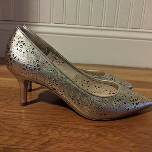 Formal Cole Haan heels (6.5W)